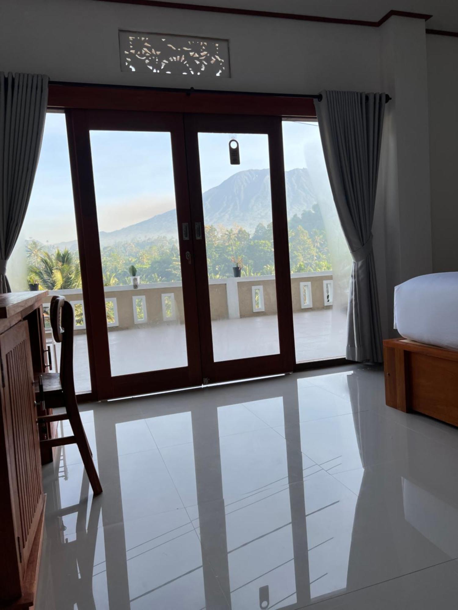 Bisbis House Iseh Village Selat Exterior foto
