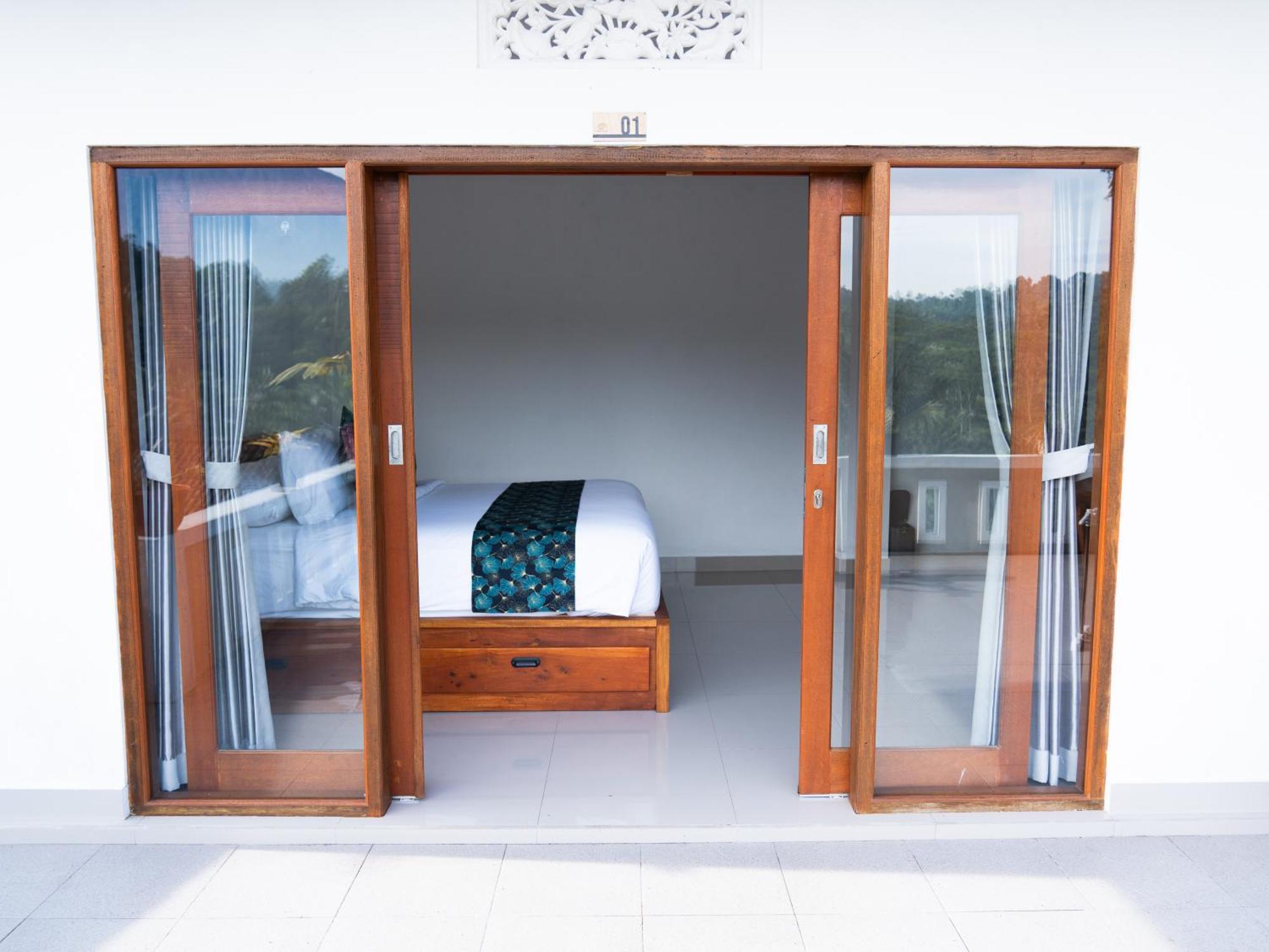 Bisbis House Iseh Village Selat Exterior foto