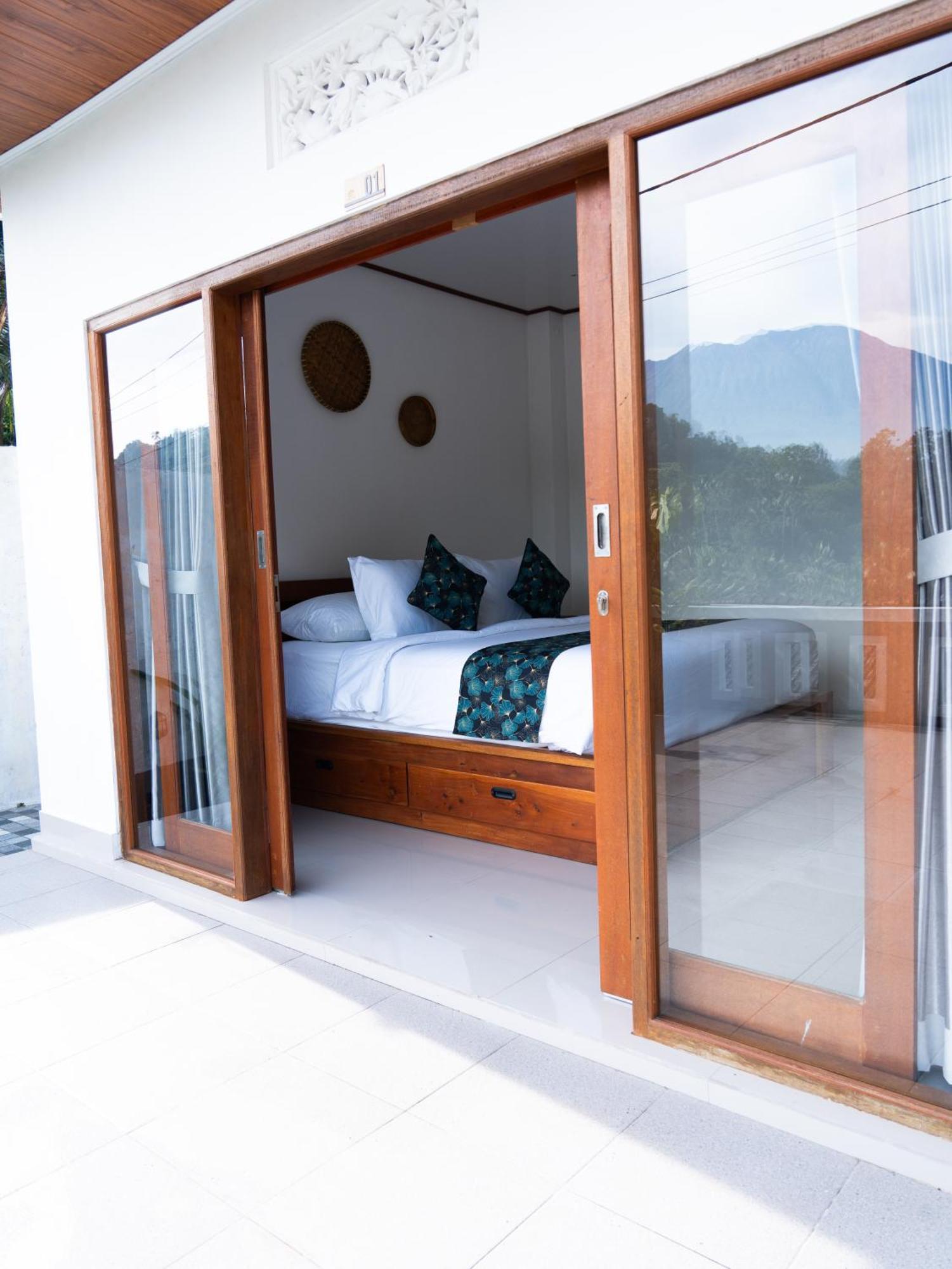 Bisbis House Iseh Village Selat Exterior foto